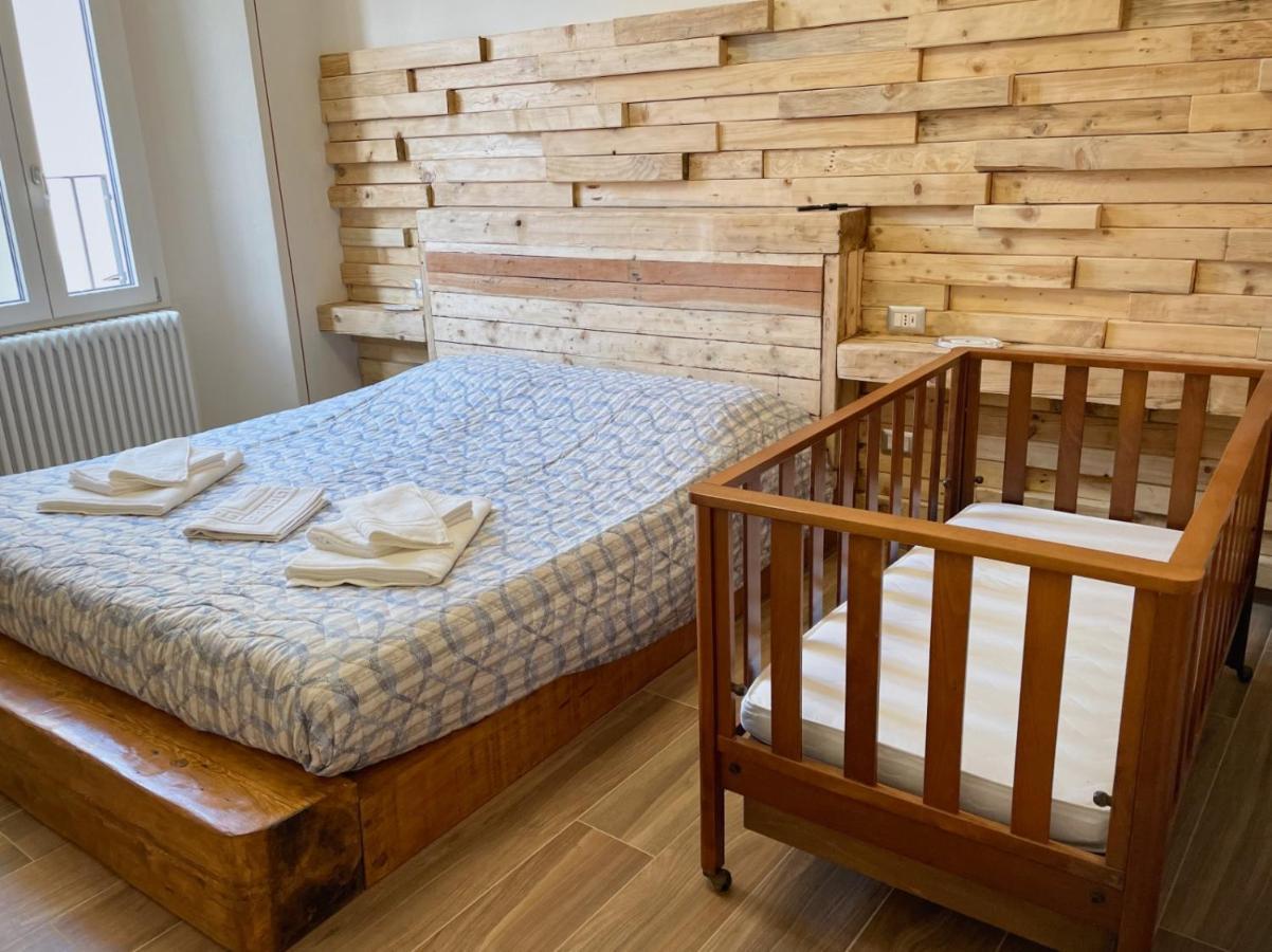 Apartmán Ca De Mez Luino Exteriér fotografie